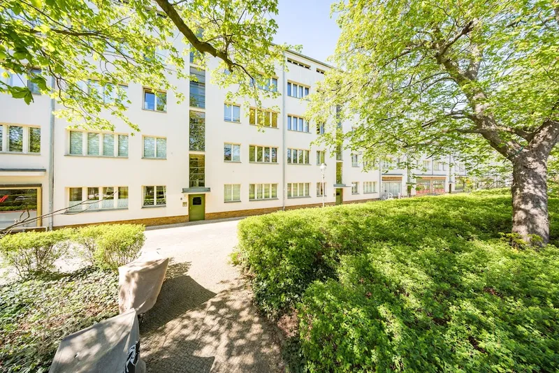 Helle 2,5-Zimmer-Wohnung mit Balkon und Tageslichtbad – provisionsfrei — photo 1